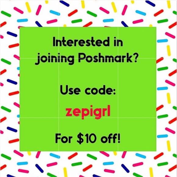 SHEIN X Hello Kitty And Friends Graphic Slides. - Picture 10 of 10